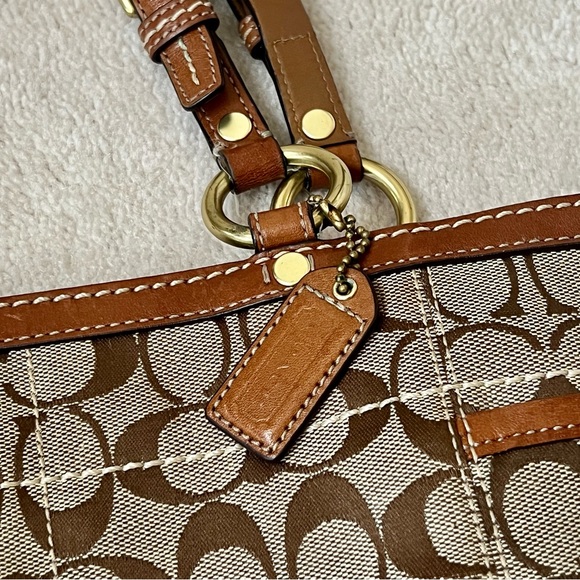 Coach Signature Vintage Tote Bag - Picture 4 of 14